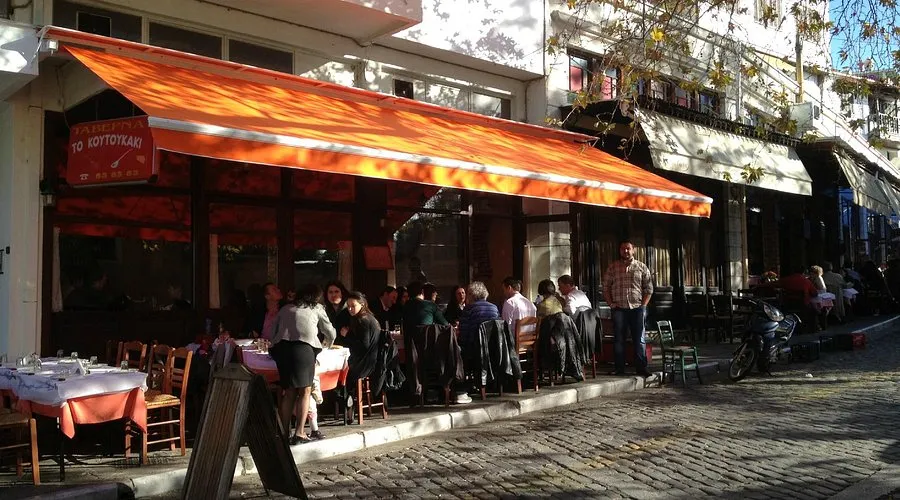 The Little Tavern - Photo 2