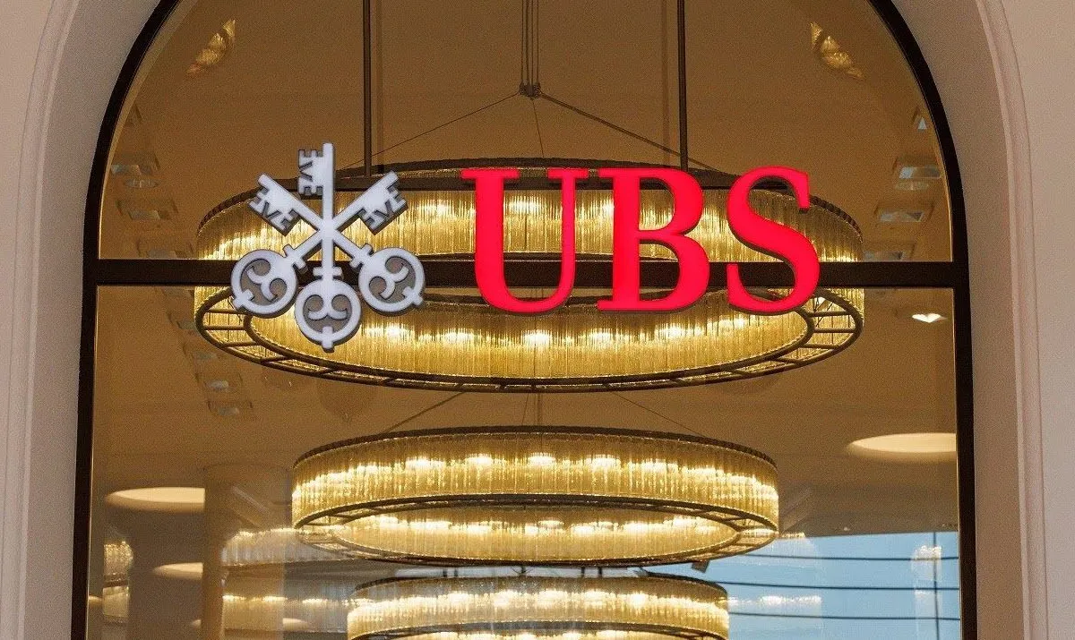 UBS - Photo 4