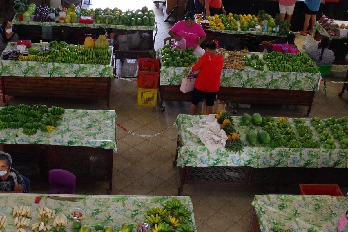 Raiatea Market - Photo 2