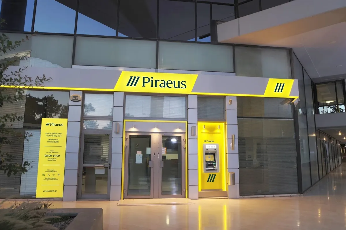 Piraeus Bank - Photo 1