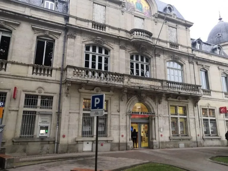 Savings Bank - Photo 1