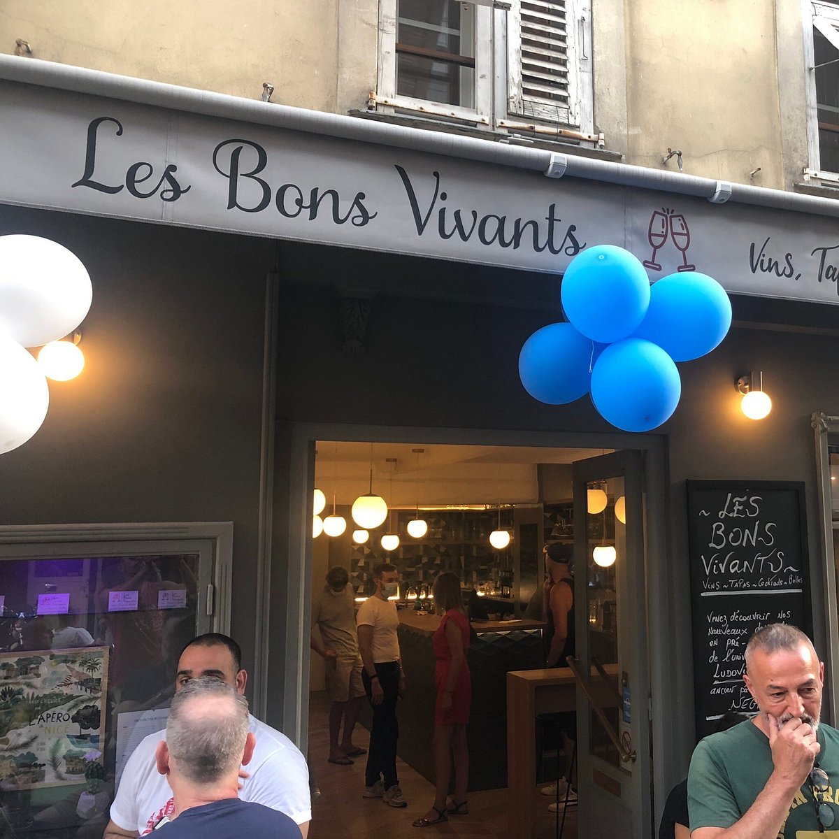 Les Bons Vivants