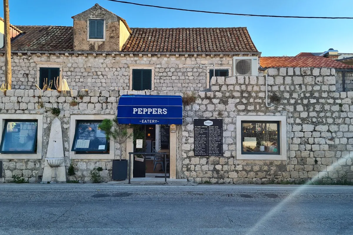 Peppers eatery - Photo 1