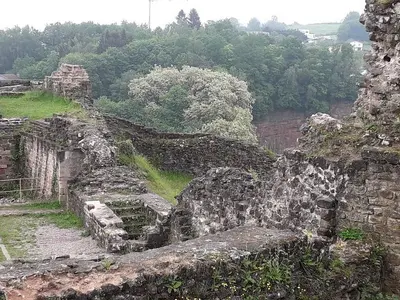 The Castle - Photo 2