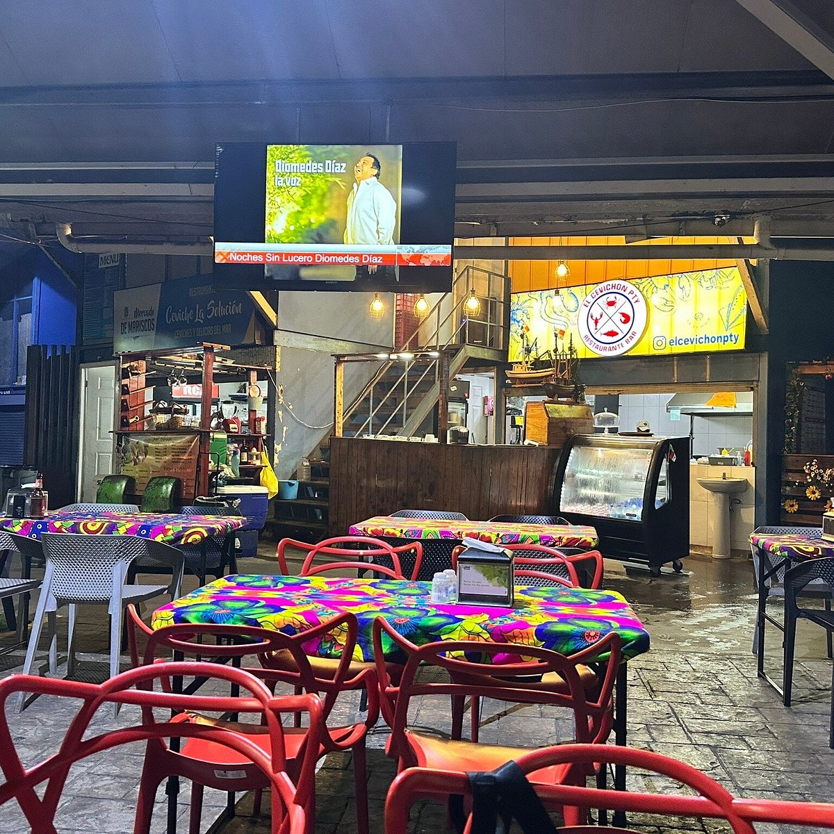 Cocktail y Ceviche Place