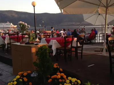 Alekos Restaurant - Photo 1