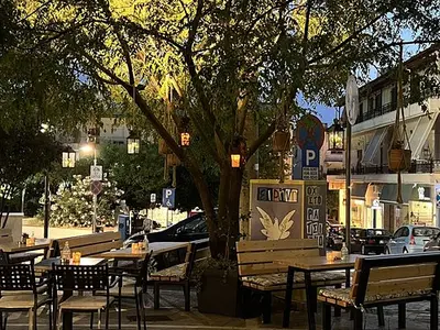 Tsipouro Cafe - Photo 2