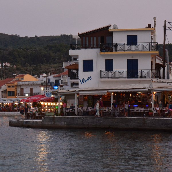 Marina Café Restaurant